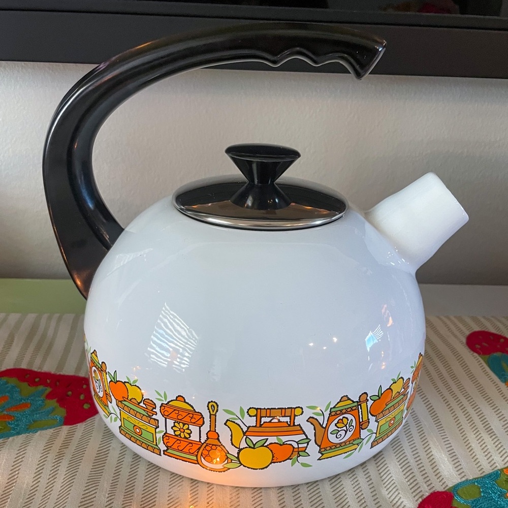 Mcm Porcelain Tea Pot